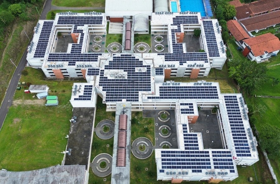 Solución técnica implementada, energía solar para instituciones educativas