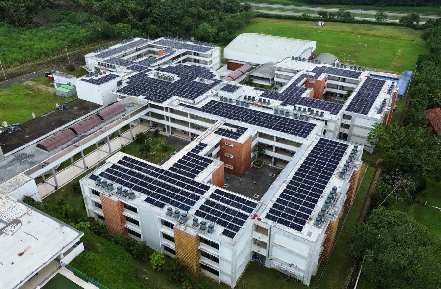 Sistema Fotovoltaico del Instituto Justo Arosemena en Panamá — imagen 1