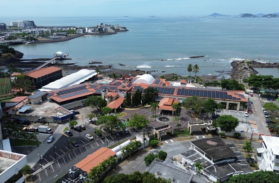 Sistema Fotovoltaico del Club Unión de Panamá en Paitilla